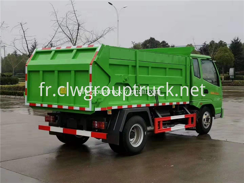 Compression Docking Refuse Collector 5